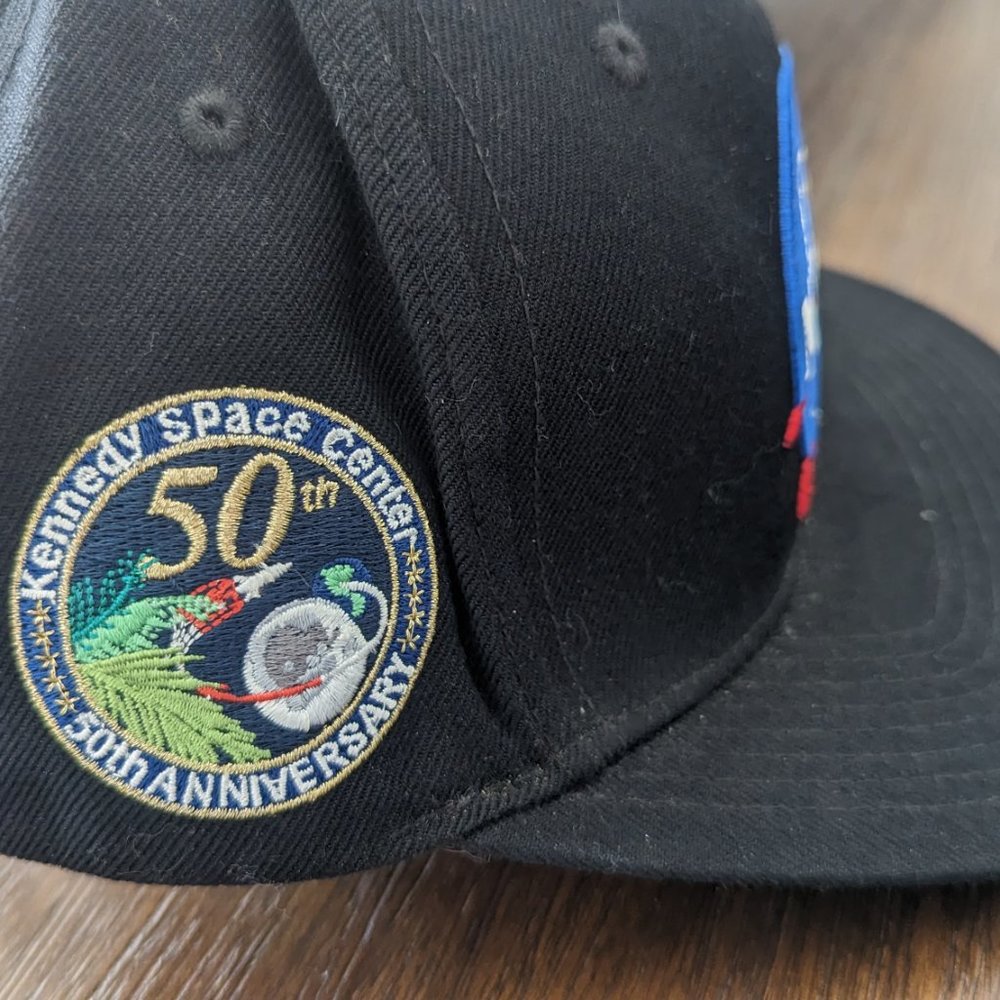 NASA snapback hat - Picture 3 of 5